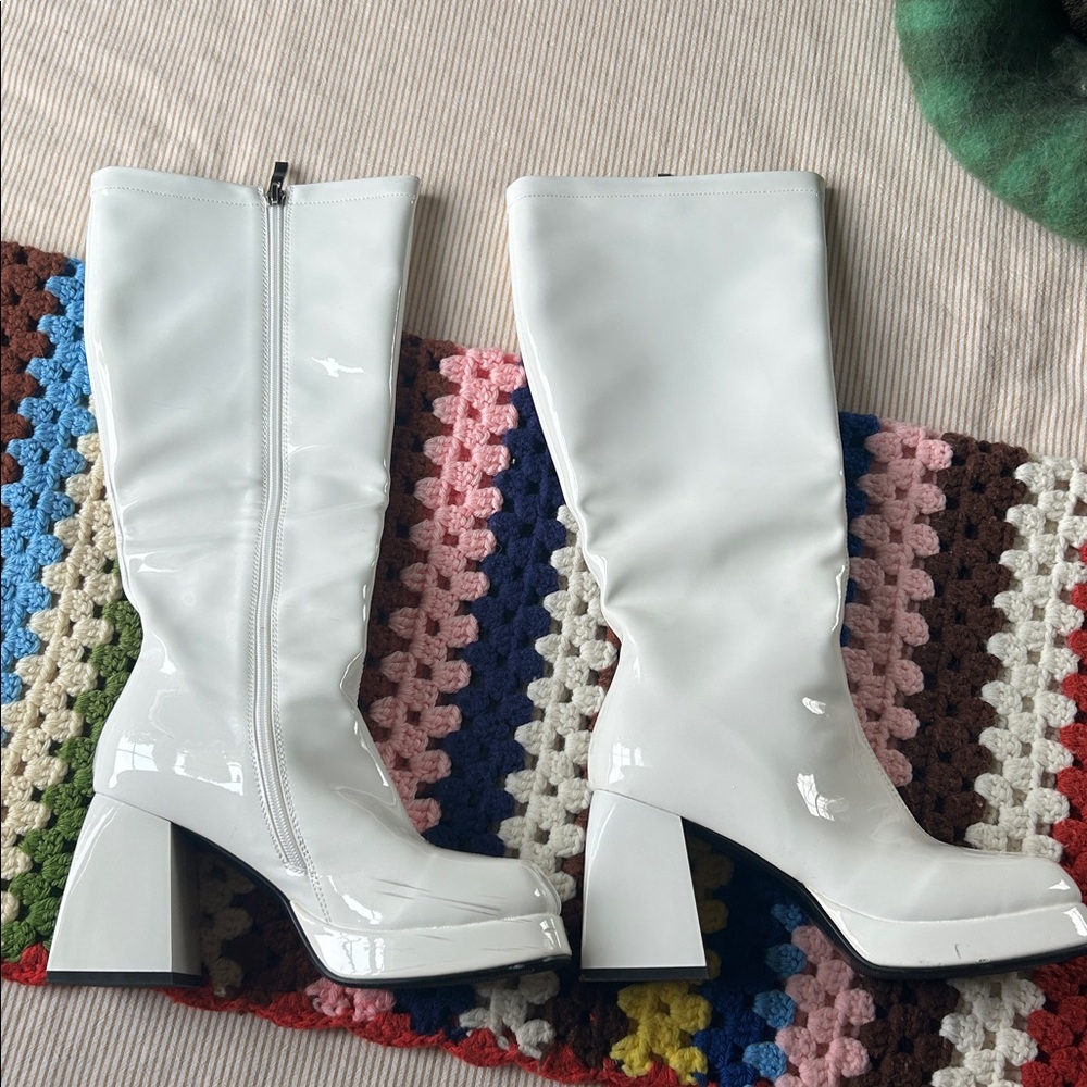 White GoGo Boots - Size 37 - Picture 2 of 7